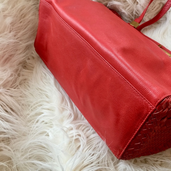 Elliott Lucca Large Red Leather Tote w/Woven Sides - Picture 7 of 9